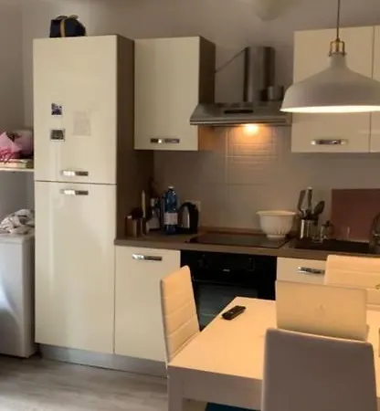 Apartment House In Porta Venezia Milan